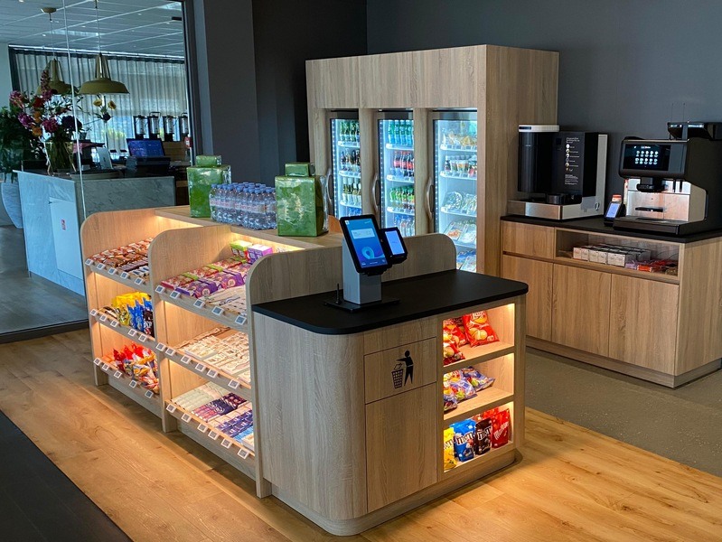 24/7 Lobby-Markt verfügbar für Gäste mit Food- und Non-Food-Produkten